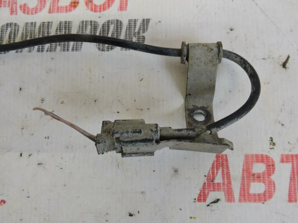 Датчик abs ниссан альмера классик. Nissan 16118-95f0c. Nissan 4790095f0a. Ниссан альмера классик датчик абс задний левый. 47900-95f0a.
