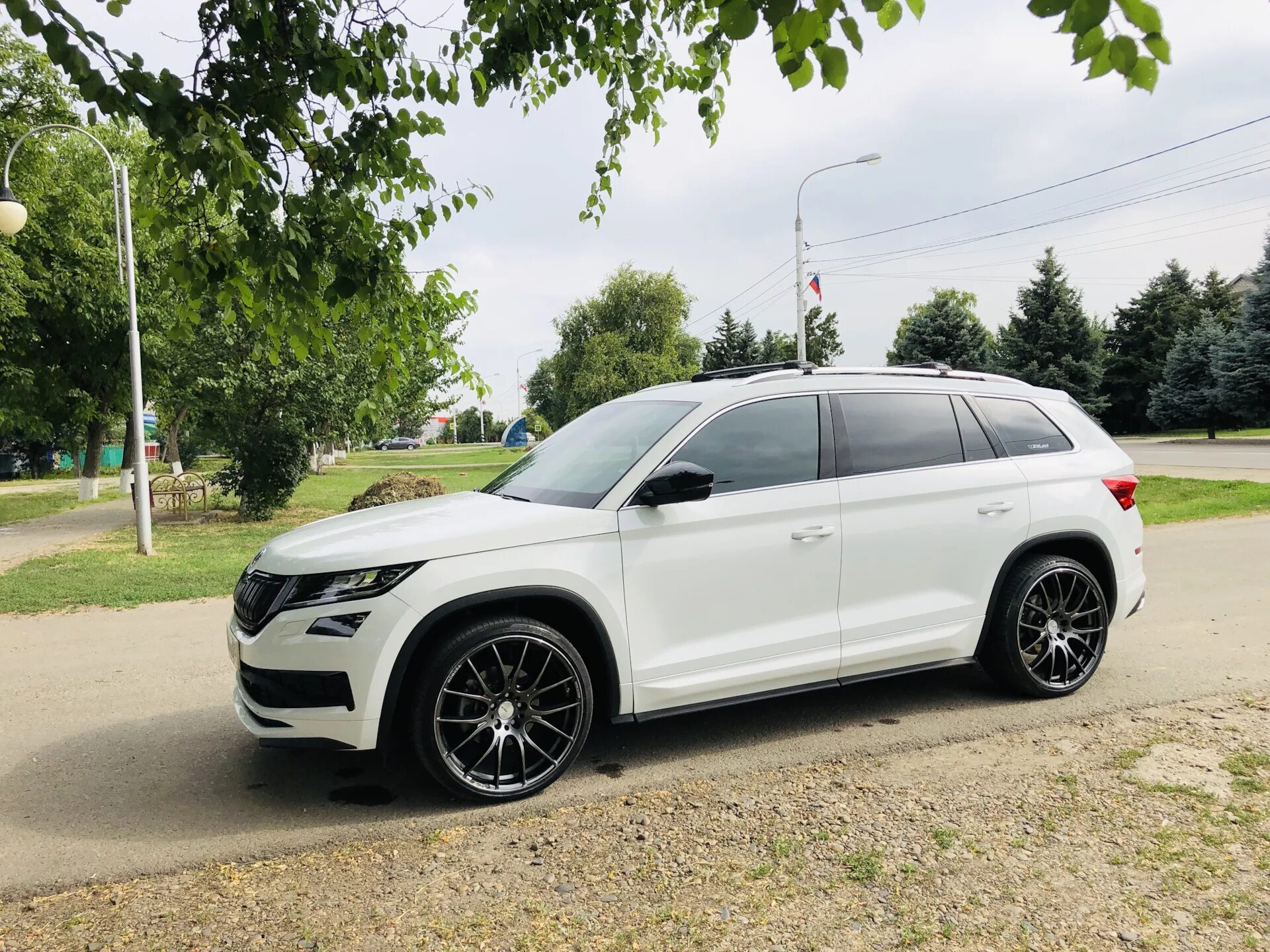 Диск кодиак 18. Скад женева кодиак. скад kl-330 kodiaq. диски на кодиак r17. skad n 43/7 skoda kodiaq.