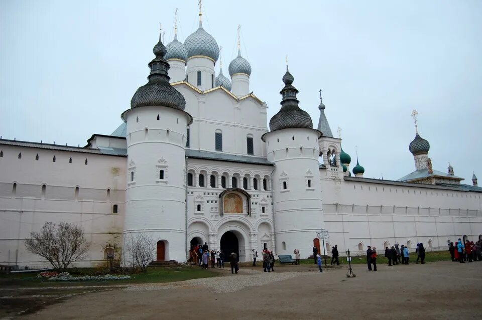 Село львы ростов великий. Ростов великий памятники архитектуры. Фрунзе ростов великий. Ростов великий. Ростов великий в ноябре.