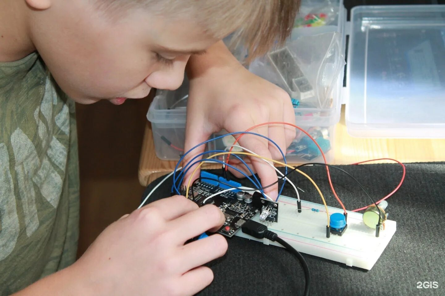 Ардуино для детей. Arduino для детей. робототехника ардуино дети. картинки робототехника ардуино для детей. уроки по робототехнике для школьников на ардуино.