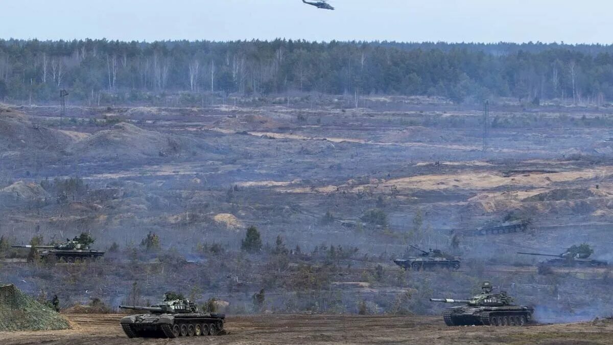 Уничтожили роту. Военный склад. Военные объекты в Сибири. Военные учения Швеции. Линии обороны России снимки.