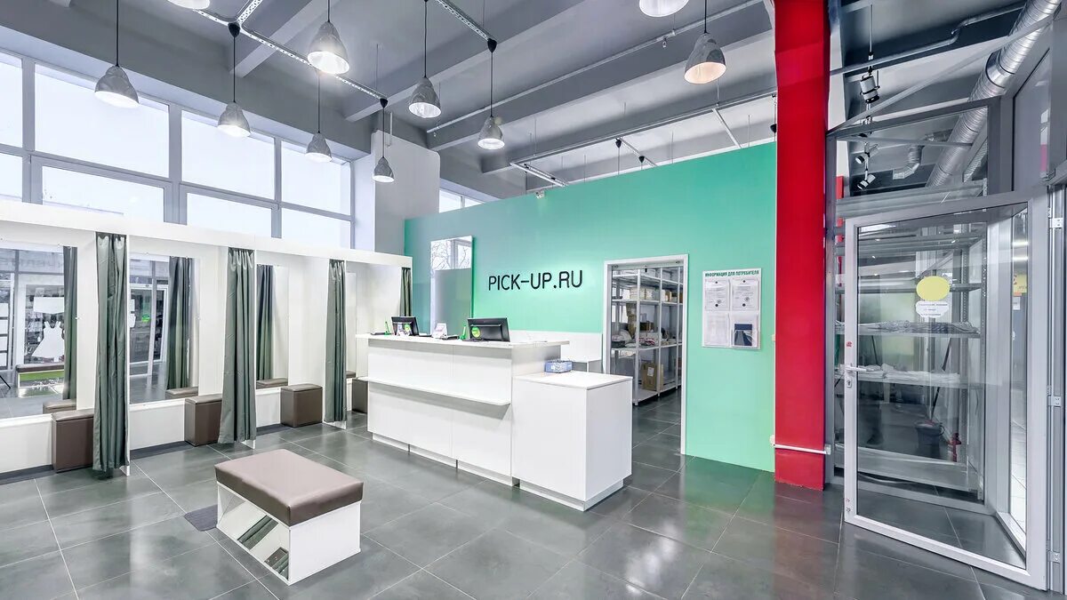 Пвз мультибренд. Озон точки выдачи на карте. Пункт выдачи заказов вывеска. Сколько пвз в москве. Пункт выдачи заказов.