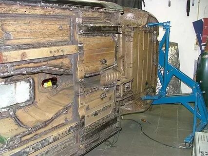 Сварка днища машины