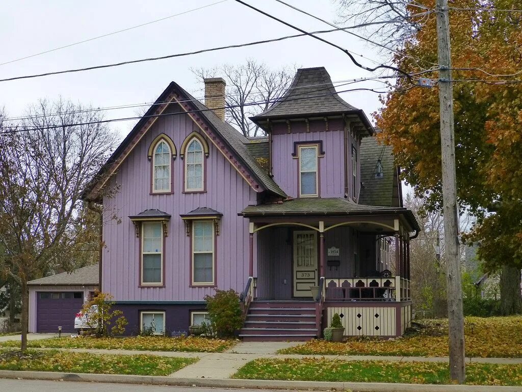 Хаусберг дом. Современные загородные дома. Круглый домик. Home america. Современный деревянный дом.