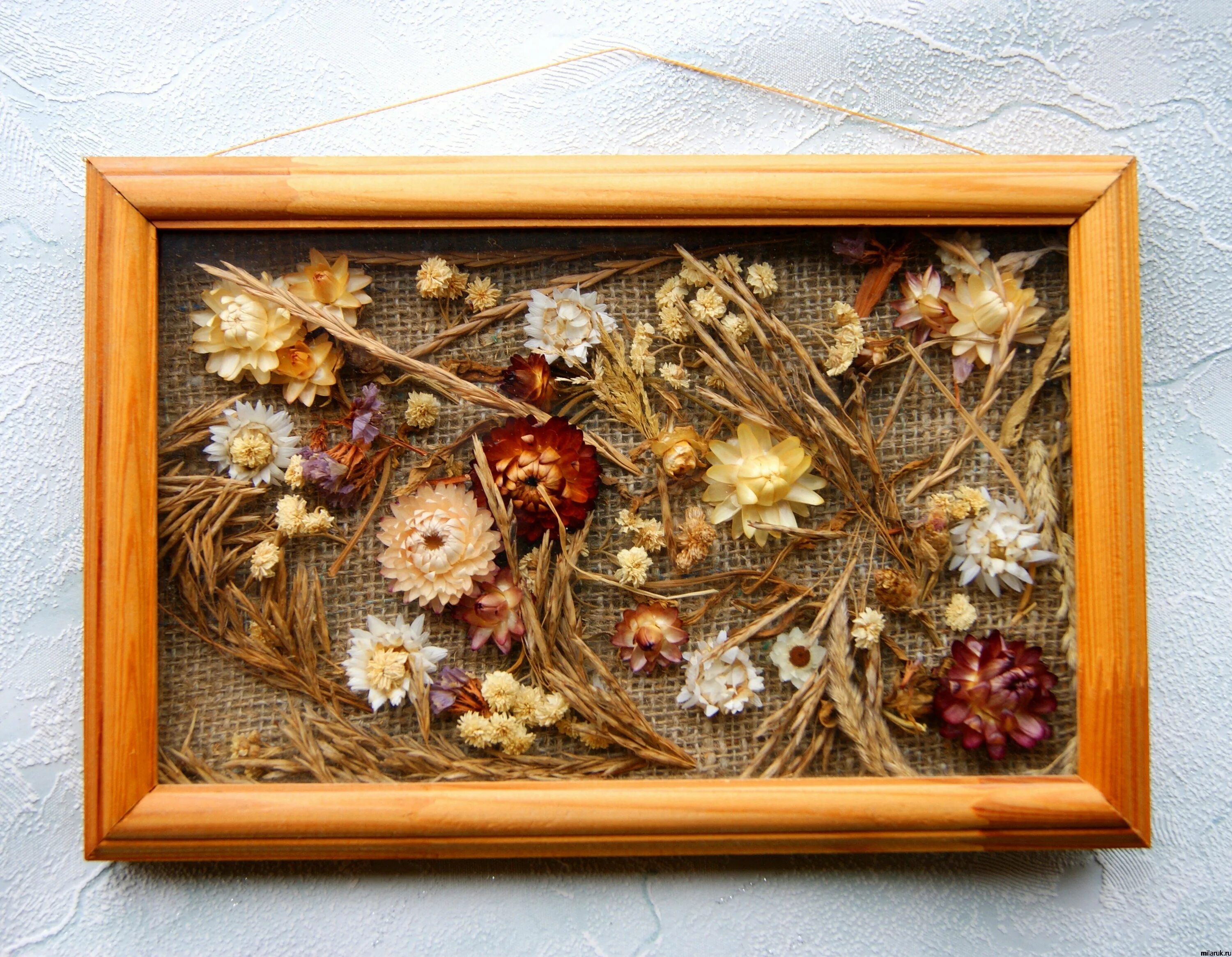 настенная композиция из природного материала. панно из природного материала своими руками. мозаика из природных материалов. декор "лист". настенное панно из природного материала.