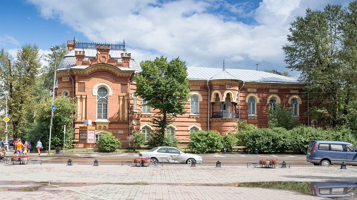 Иркутск центр архитектура. Иркутск центр города. Иркутск зодчество. Киевская 1 Иркутск Архитектор. Культурные центры иркутска