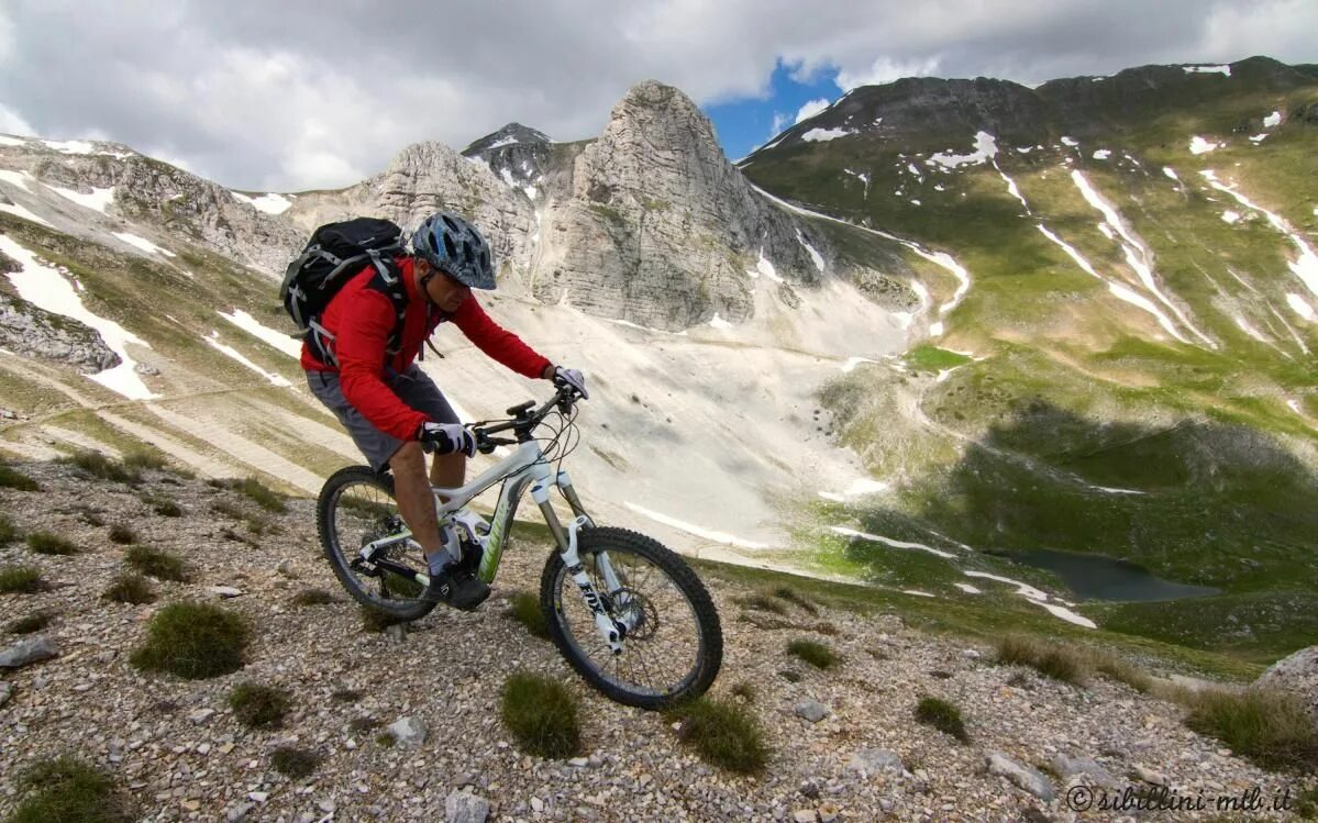 Long distance travelling. Горный велосипед для путешествий. Велик в горах. Велосипед Travel. Горный велосипед Travel Bike.