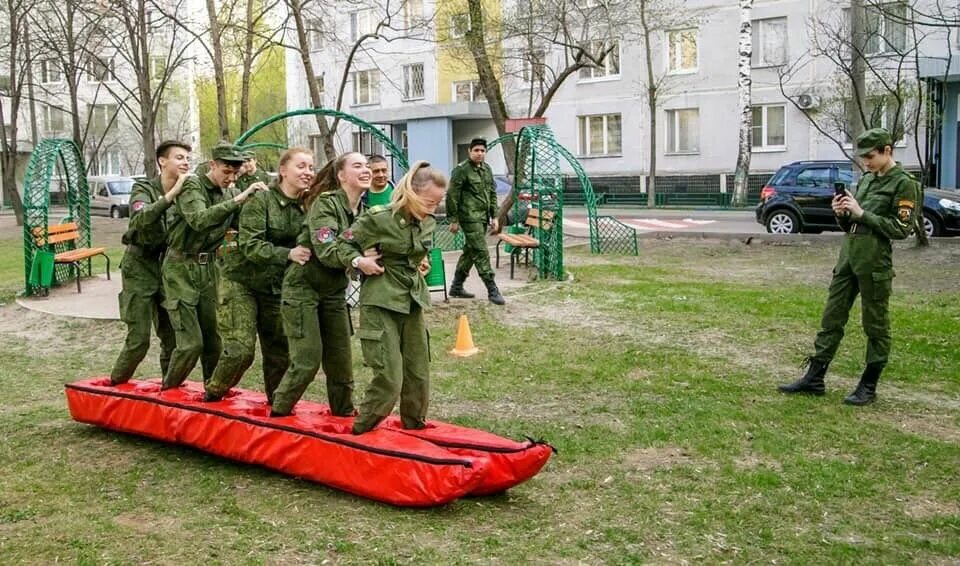 Военно-спортивная игра Зарница в СССР. Зарница 1969. Зарница мероприятие. Зарница в школе.