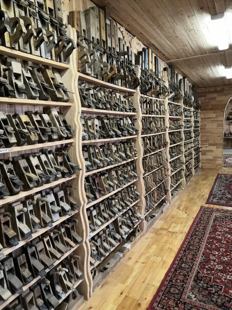 Музей рубанка в енисейске фото. Музей старинного инструмента. Музей рубанка в енисейске фото. Музей рубанка в енисейске. Музей рубанка красноярск.