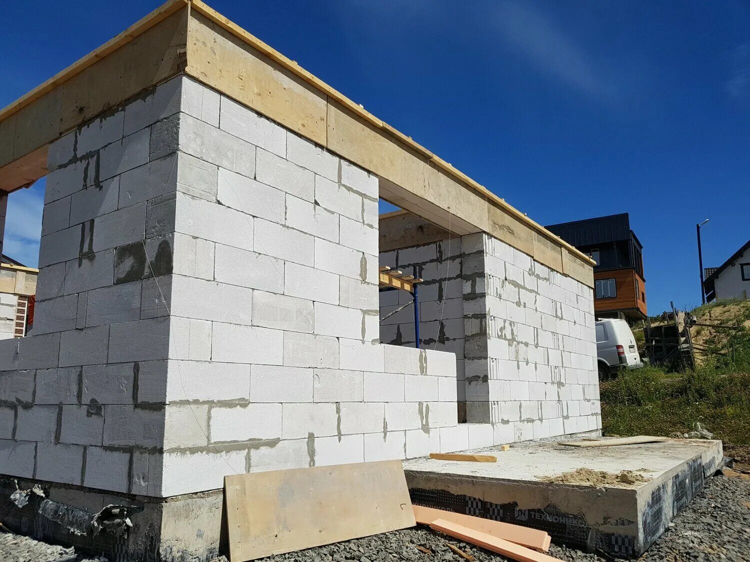 пенобетон и газобетон. газоблок пеноблок для дома. дом с газоблока. D1000 –d пеноблок. сибит 200.