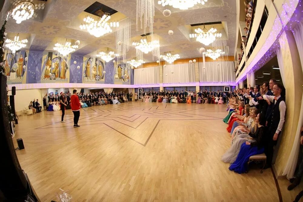 ижевск бал одарённых детей. бал одаренных детей ижевск 2021. ижевский бал ддют. бал старшеклассников ижевск. бал для одаренных детей ижевск 2019.