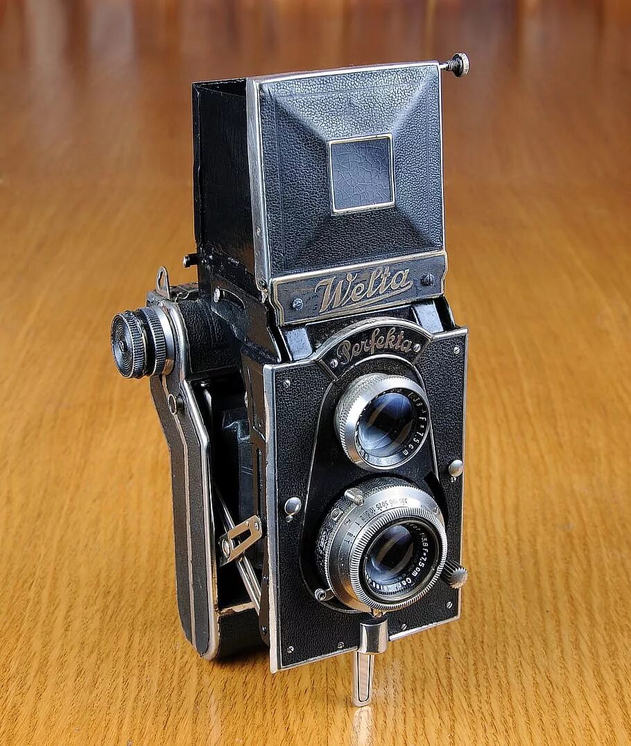 Фотоаппарат Welta. Фотоаппарат Велта "Welta perferta ". Старый фотоаппарат. Фотокамера с двумя объективами.