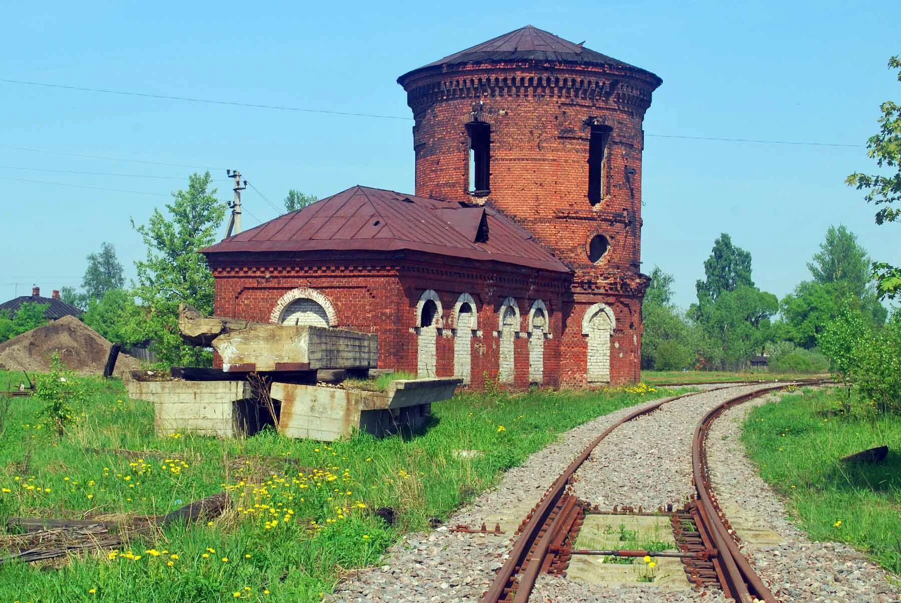 Большая вишера новгородской области. Малая Вишера. Город малая Вишера Новгородской области. Новгородская область, Маловишерский район, город малая Вишера. Малая Вишера вокзал.