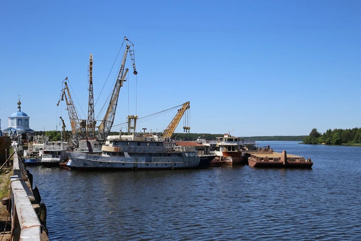 Поселок судоверфь. Судостроительном завод «белогородская судоверфь». белогородская судоверфь кимры. сокольская судоверфь.