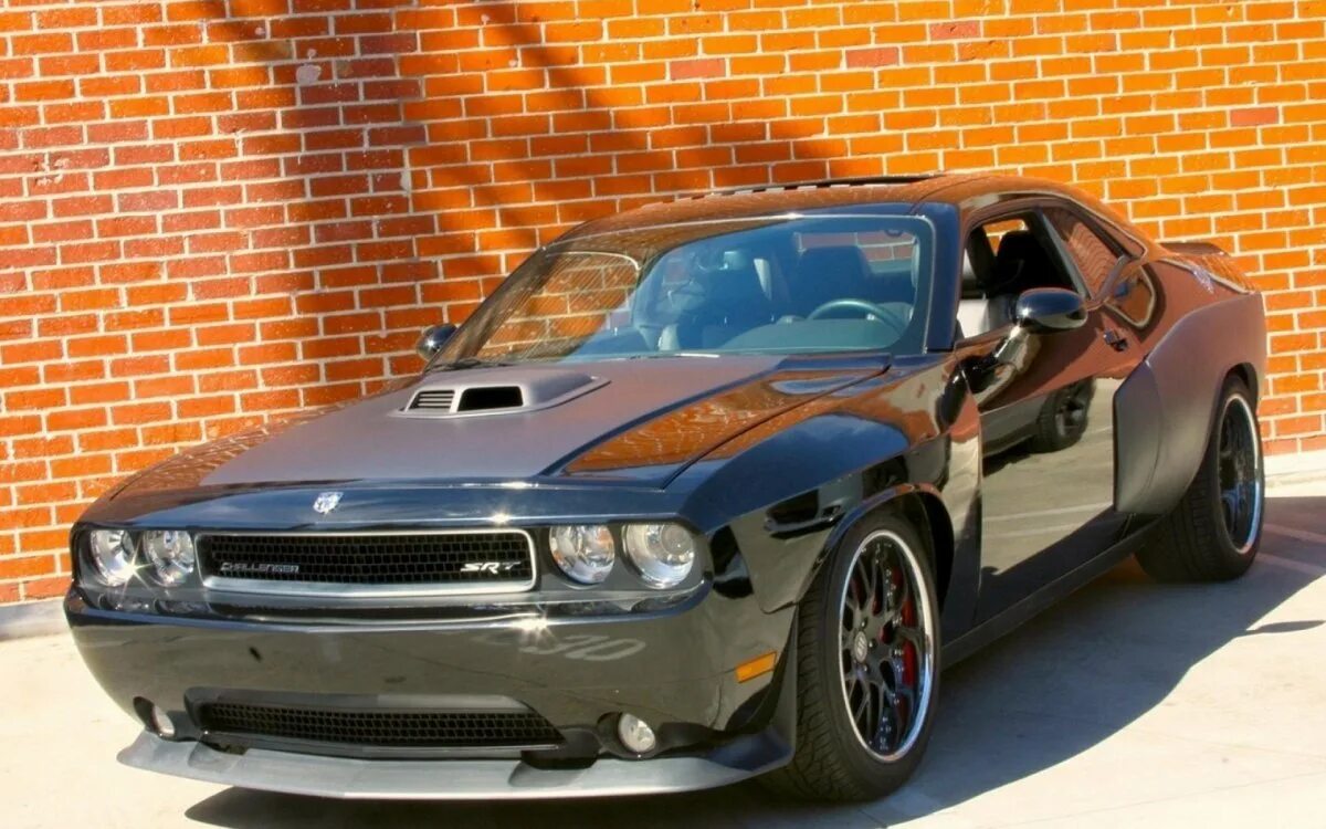 Скайлайн машина форсаж 2. Форсаж машины. Форсаж машины. Митсубиси эклипс форсаж. Dodge challenger srt8 форсаж.