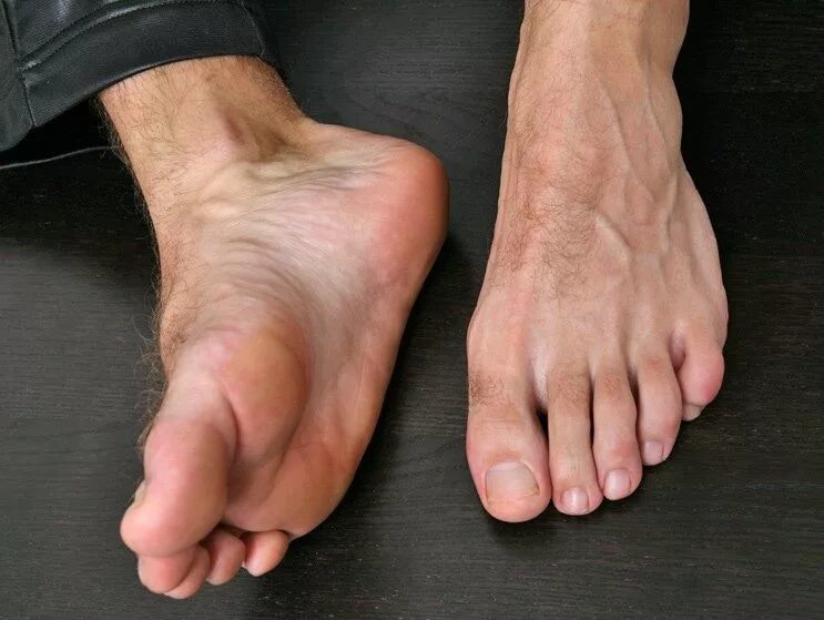 Large feet. Мужские ступни футфетиш. Мале Феет. Men`s feet.