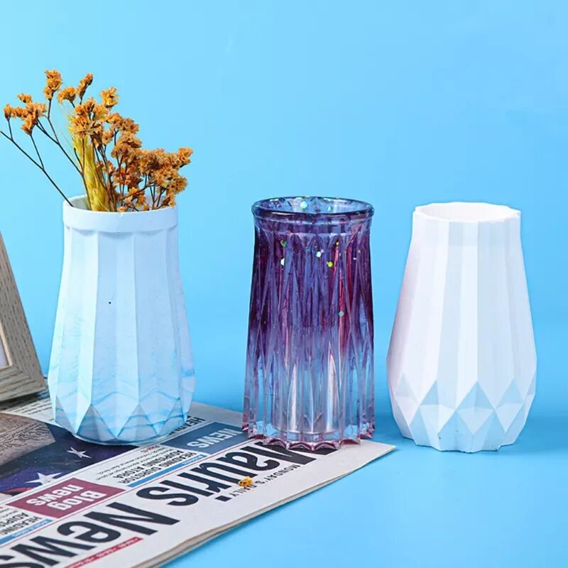 Изделия из эпоксидной смолы ваза. Ваза для фруктов из эпоксидной смолы. Вызы из эпоксидной смолы. Вызы из эпоксидной смолы. Ваза из смолы.