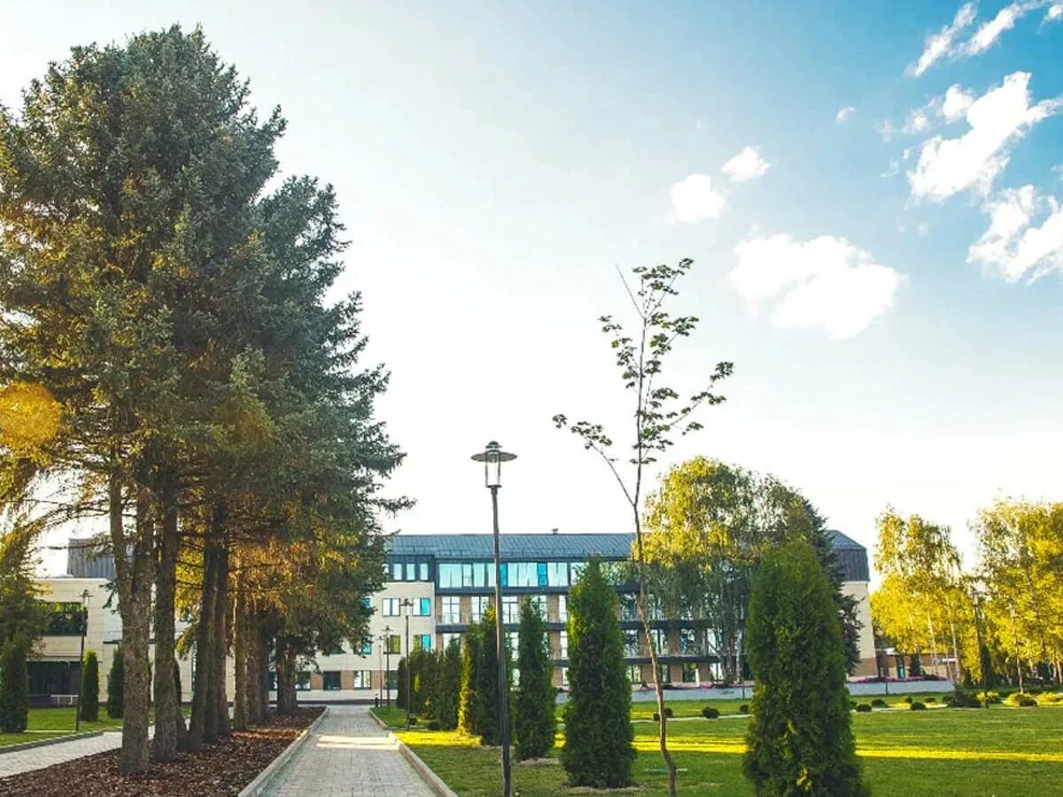 Санаторий березка фото. Где находится санаторий березка в белоруссии. Санаторий берёзка зеленогорск. Санаторий березка беларусь солигорск. Солигорский санаторий березка.