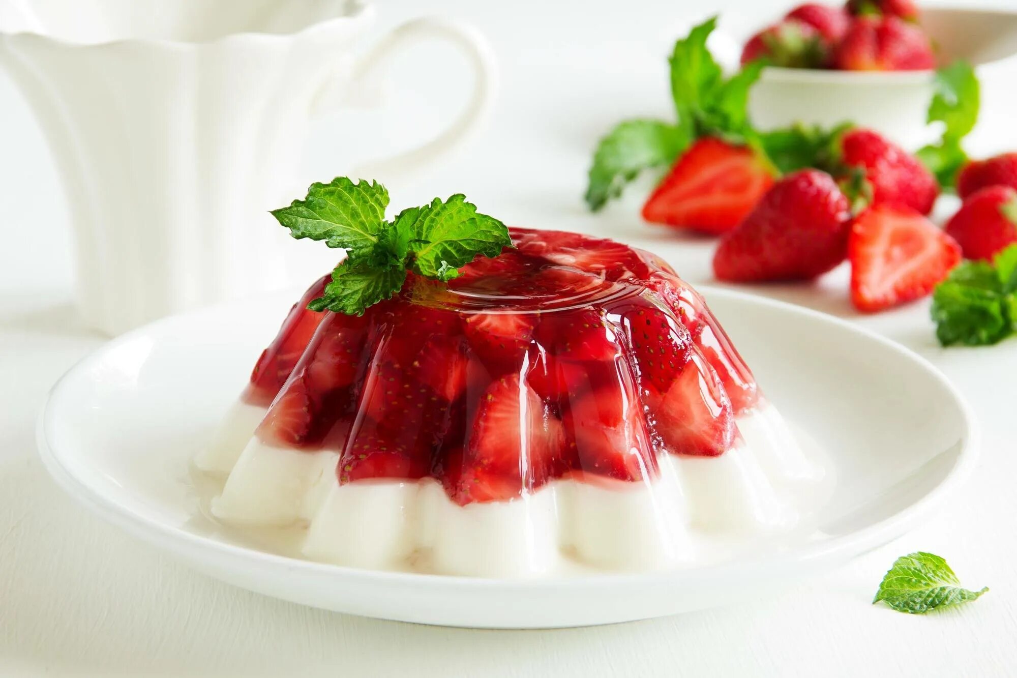 Французский десерт бланманже. Panna Cotta с клубникой. Панна-котта классический. Желе. Желе б