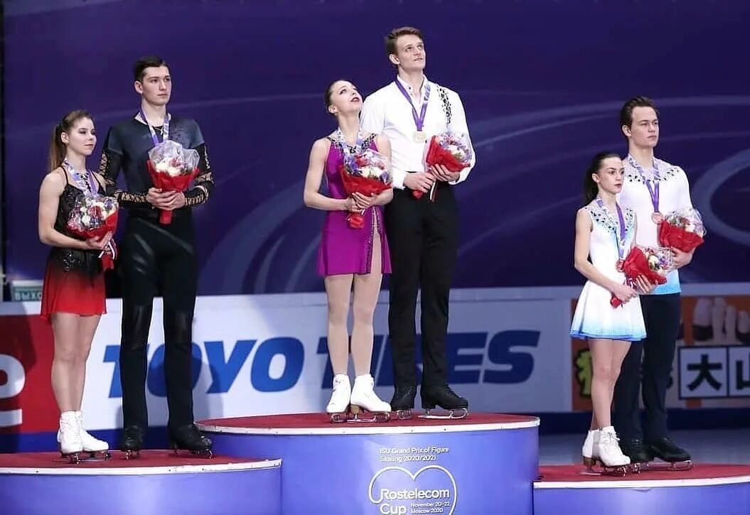 Трусова щербакова и косторная. Фигурист чемпион мира россия. Алина загитова гран при 2019. Алена косторная трусова щербакова. Алина загитова гран при 2018.