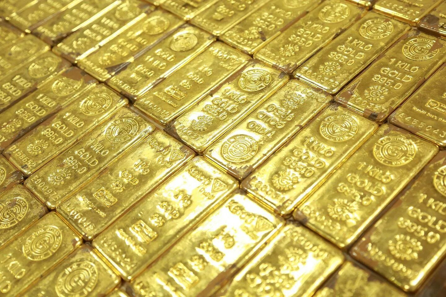 Эмиратское золото. Золото в Дубае. Дубайская золото Товарная биржа. Дубай золота бизнес. Золото цена б голд