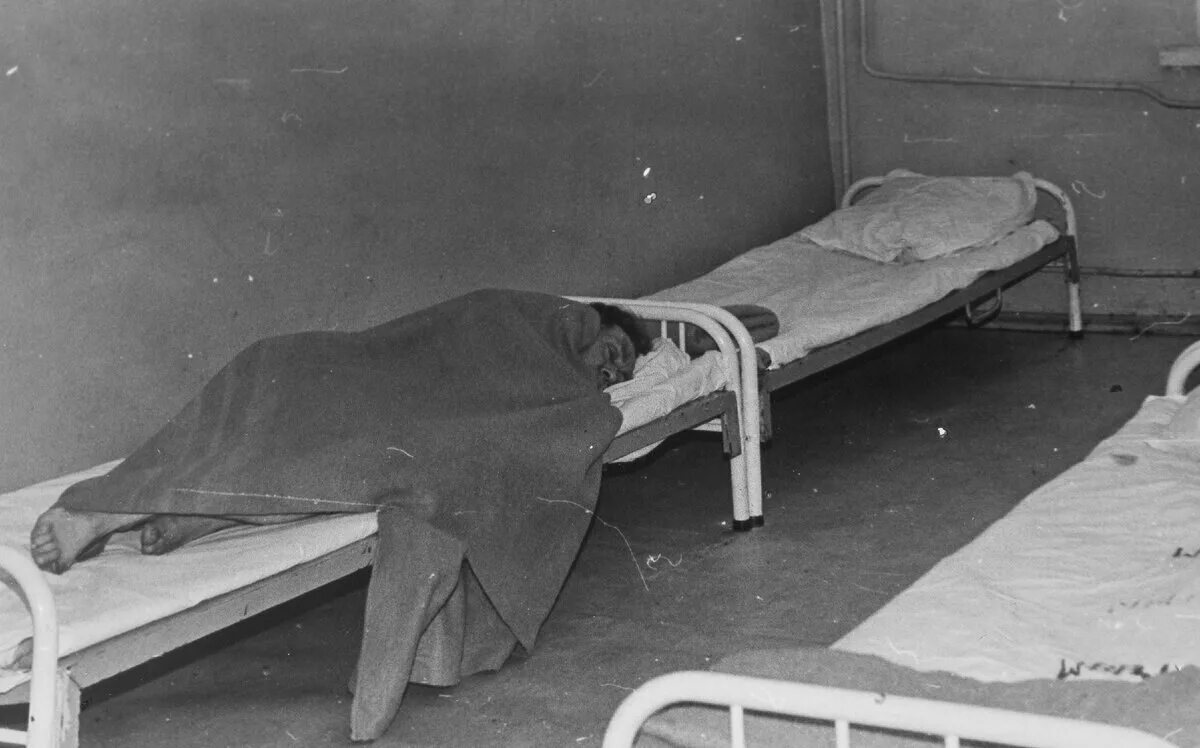 Вытрезвители для женщин в ссср. Советский вытрезвитель. Советские вытрезвители. Ссср женский ссср. Милиция в ссср вытрезвители.