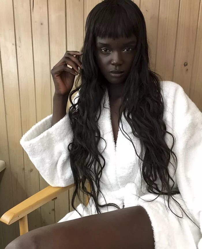 Модель даки тот (Duckie thot) из Южного Судана. Модель Ньядак тот из Южного Судана. Даки Тодд. Duckie thot - австралийская модель. Страна чернокожих