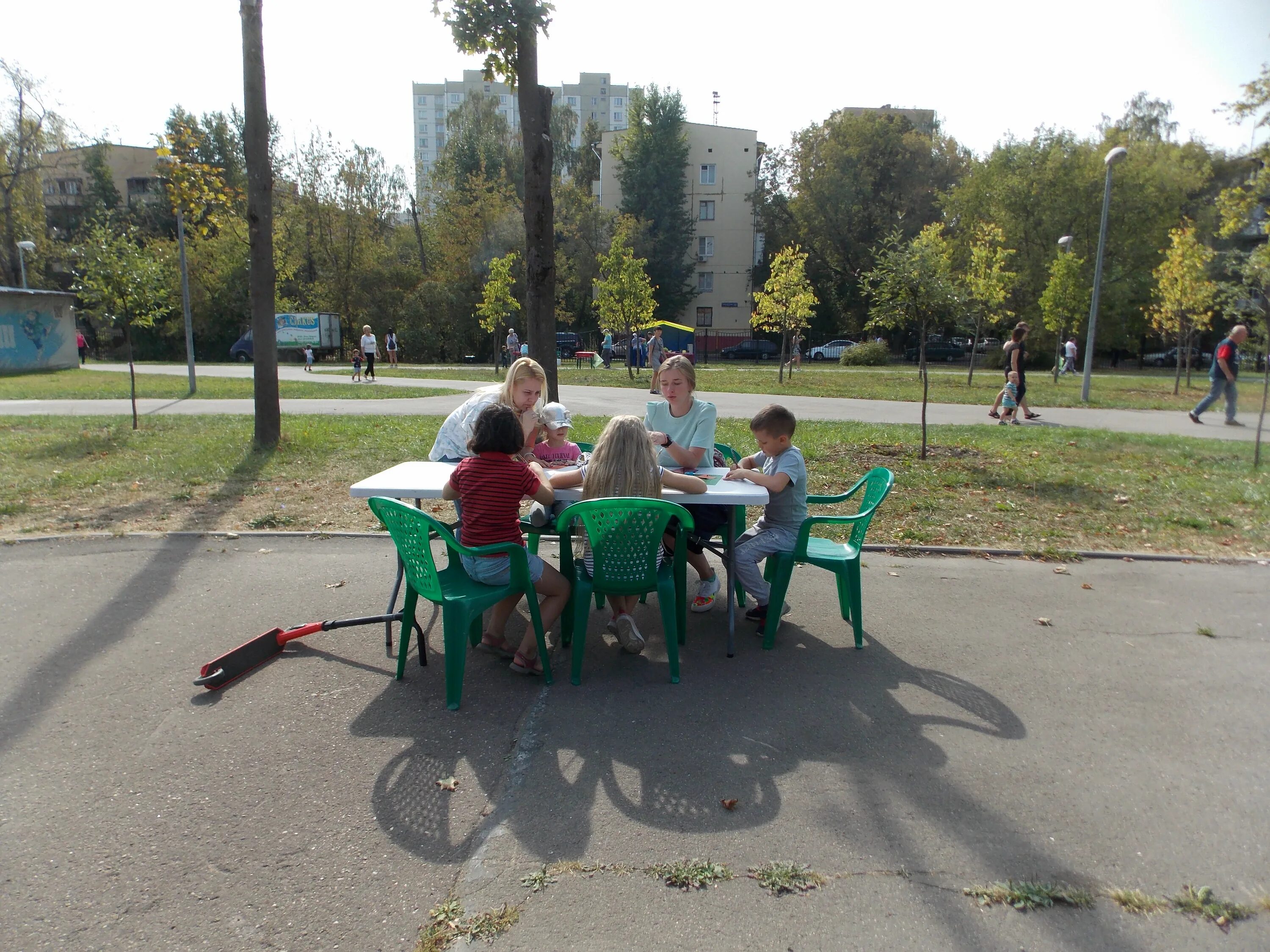 Парк бригантина в коптево. Скейт парк Бригантина Коптево. Детский парк Бригантина Коптево. Парк Бригантина Коптево Карусель.