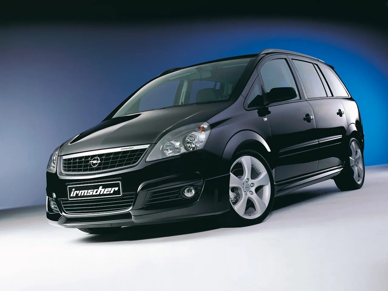 Задний фонарь opel зафира. Задний фонарь на опель мерива 2012г. Задние фонари опель зафира а. Опель зафира минивэн 2008. Opel zafira.