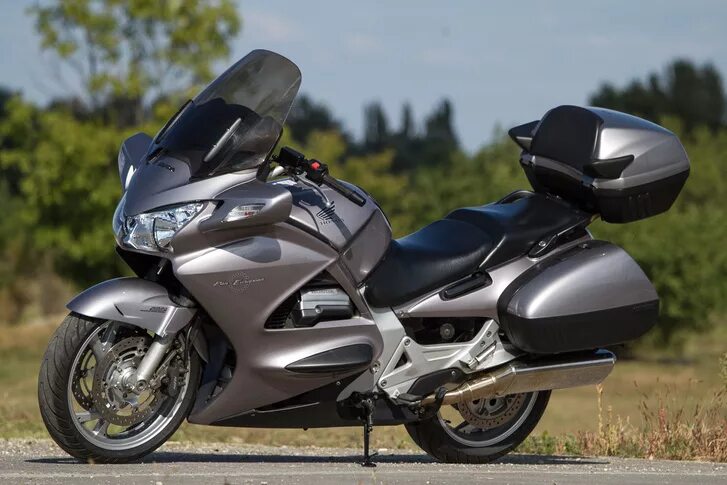 Honda st1300 без кофров. Honda st1300 pan european. Pan european 1300. Хонда ст 1300 пан европа. Хонда ст 1300 пан европа.