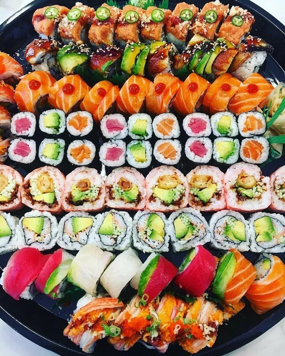 Покажи суши. Суши и роллы. Красивые роллы. Суши разные. Японские роллы.