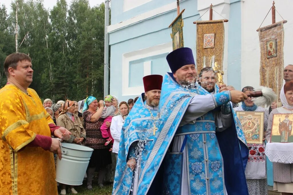 Иверская икона божией матери валдайский монастырь. Социальная православная служба в новосибирске. Боровичская епархия. Ефрем боровичский. Проведение пасхального богослужения в иверском монастыре в валдай.