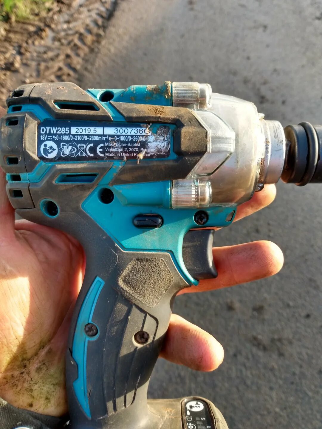 Makita dtw1001. Makita DTW 700 кейс. Dtw701 гайковерт. Makita dtw700z