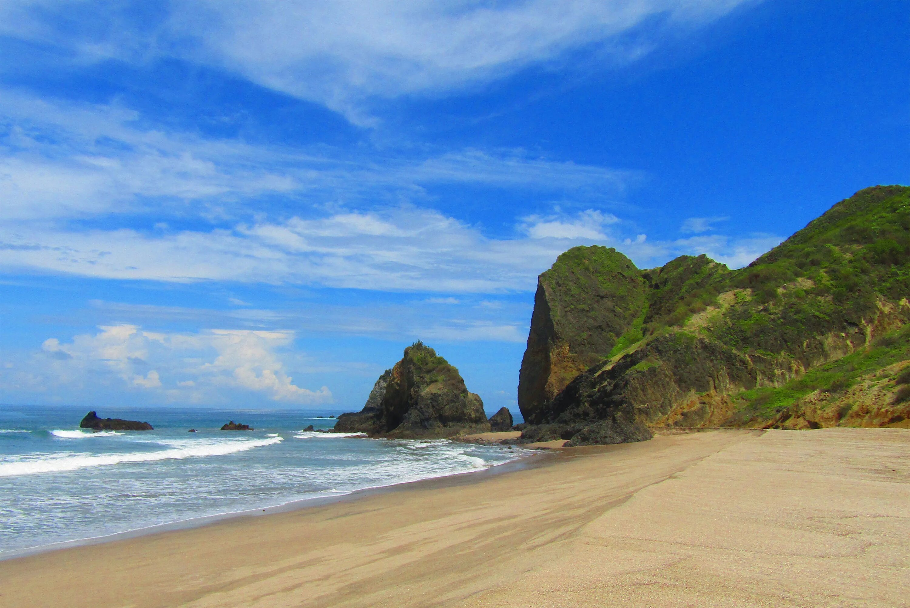 Галапагосские острова наследие. Поверхность эквадора. Эквадор выход к морю. Острова галапагос. Эквадор галапагосские острова.