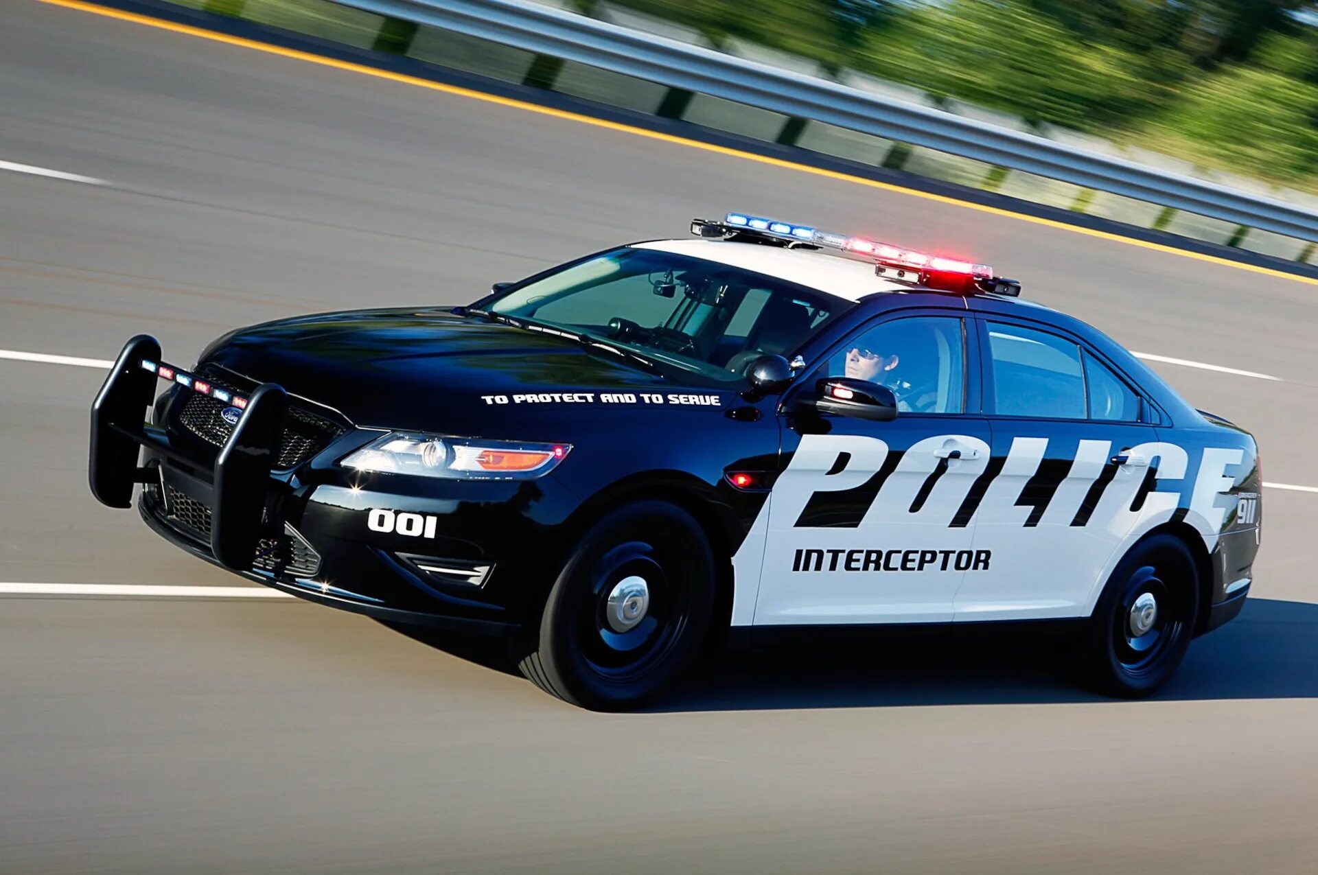 Сколько полицейских машин. Ford Police Interceptor. Форд Таурус полиция. Ford Taurus Police Interceptor. Ford Police Interceptor sedan 2010.