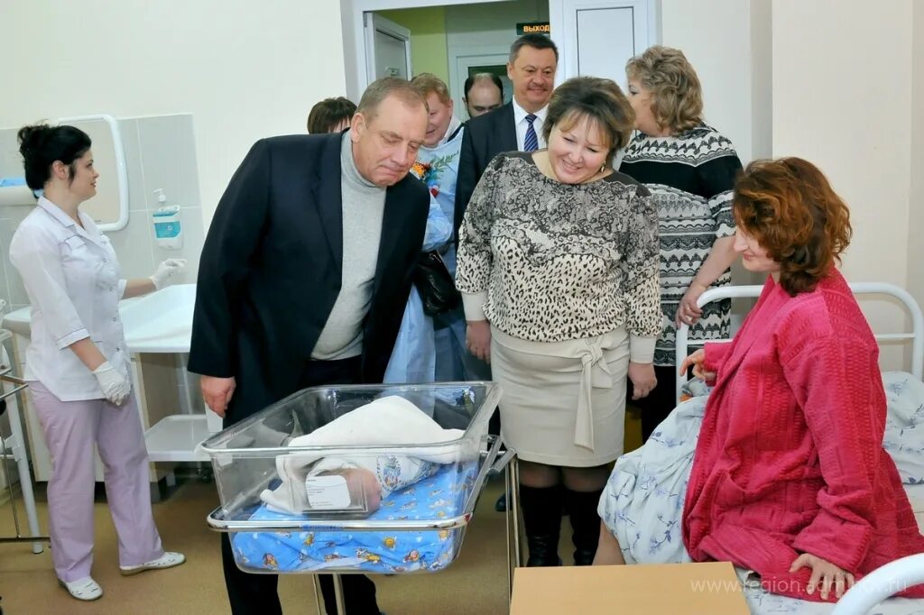 Сайт 1 роддома нижнего новгорода. Роддом на Державина Великий Новгород. Родильный дом 1 Великий Новгород. Областной клинический родильный дом Великий Новгород. Роддом Великий Новгород на Тихвинской.