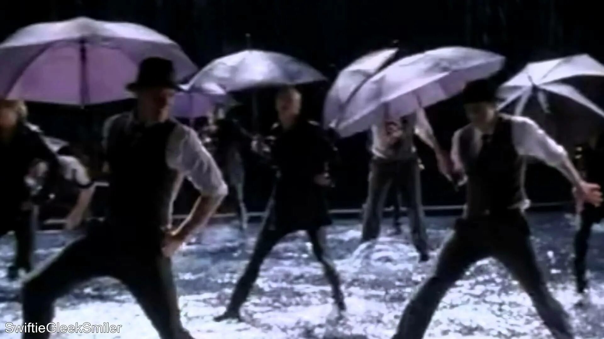 Singing in the Rain. Just singing in a Rain. Singing in the Rain Джо. Singing in the Rain Disco France. Пенья дождя