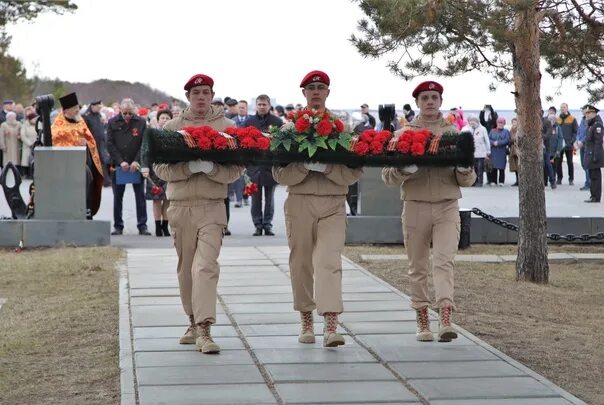 Программа 9 мая северодвинск. Поклон ветеранам с днем победы. день победы всех наций. традиции 9 мая дня победы. 9 мая северодвинск 2025.
