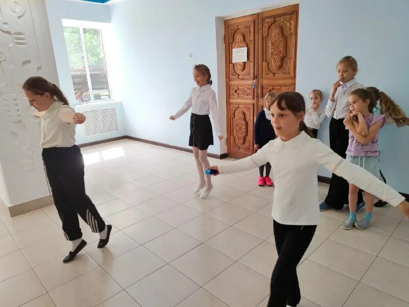 Игровая программа. Игровая программа в кругу друзей. Игровая программа в кругу друзей. Игровая программа в кругу друзей. Досугово развлекательная деятельность.