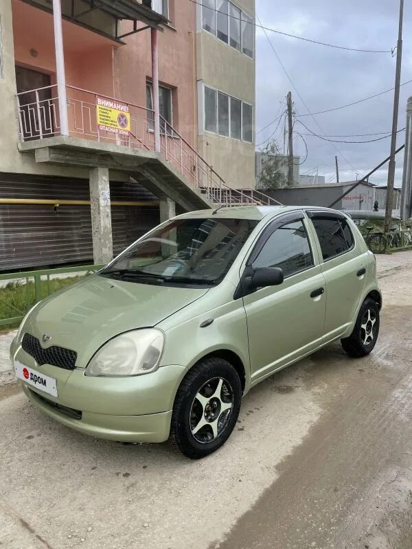 Toyota vitz 2002 седан. Витц 2002 года. Toyota vitz p10. Тойота витц 2002г. Toyota vitz 2002.