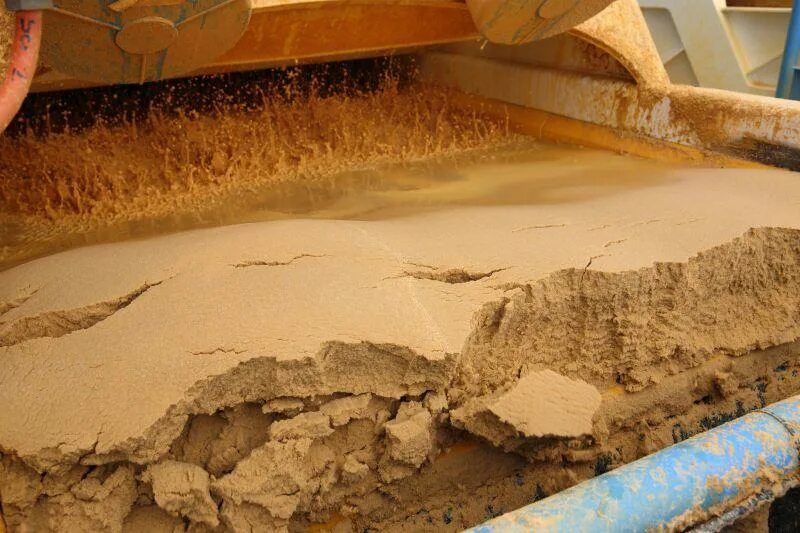 Расплавленное стекло. Расплавленное стекло. Расплавленное стекло. Расплавленное стекло в печи. Плавление песка.