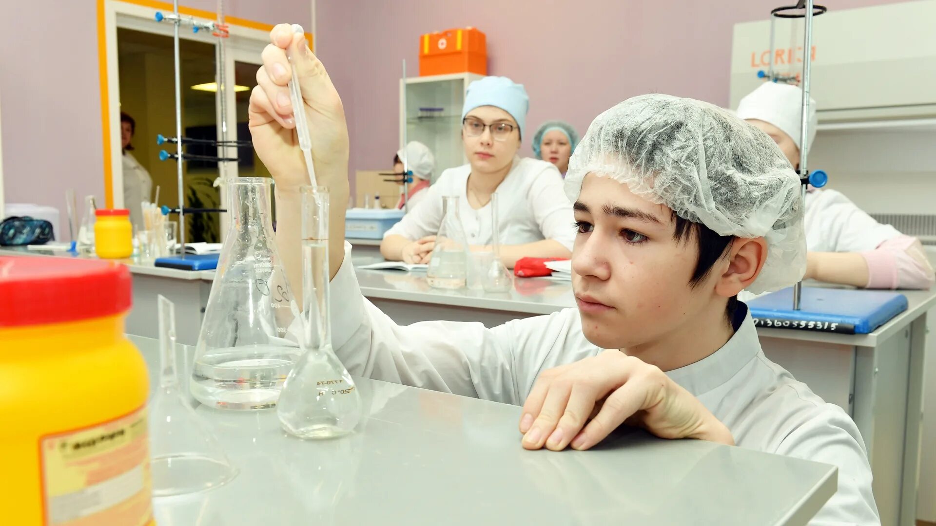 Студенты янао. Семен леонов салехард. Муравленковский колледж губкинский. Логотип ямк салехард. Салехард ямало-ненецкий автономный округ.