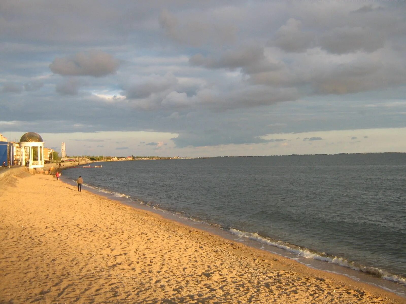 Бердянск пейзаж. Бердянск возле моря. Город бердянск украина. Бердянск курортный город. Бердянск пейзаж.