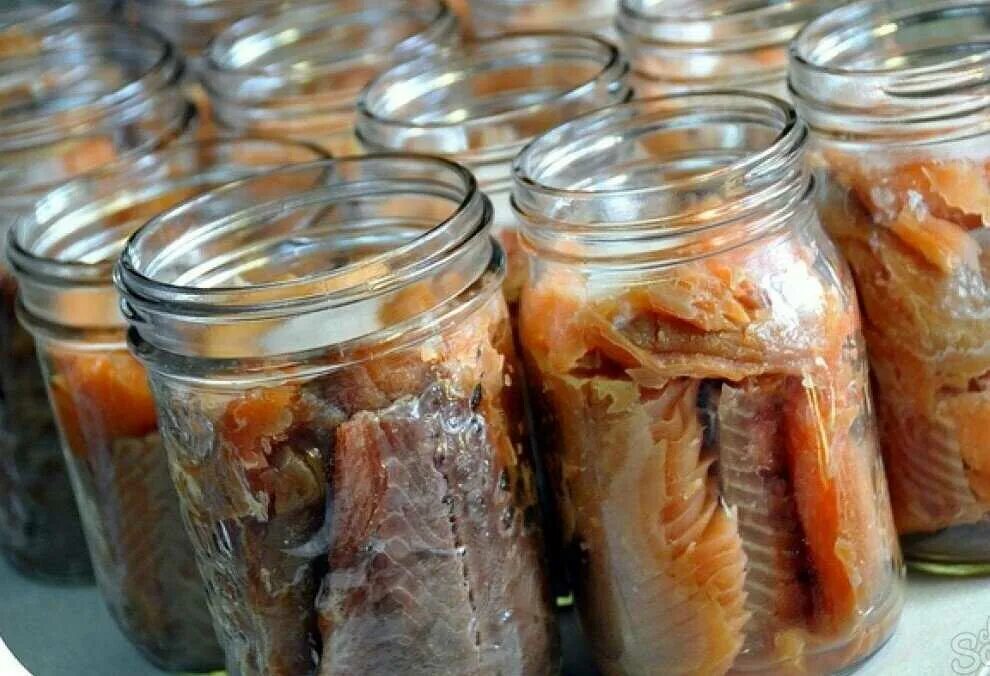 Как приготовить консервы из рыбы в духовке