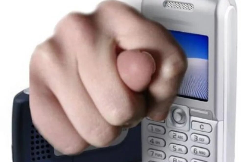 Телефоны жертв. Вирус на телефоне картина. Телефоны жертв. Телефоны жертв. Где можно распечатать фото с телефона в вязниках.