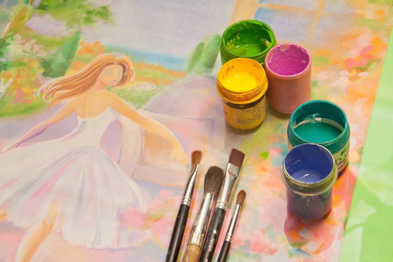 рисунки красками. рисование. рисунки красками. рисунки красками. краски и кисти для рисования.