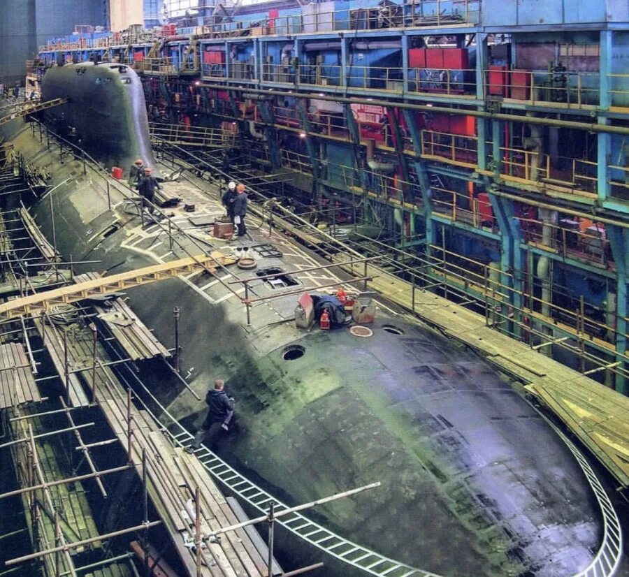 северодвинск судостроительный завод. завод атомных подводных лодок северодвинск. завод севмаш северодвинск. северодвинск завод подводных лодок звездочка. завод смп в северодвинске.