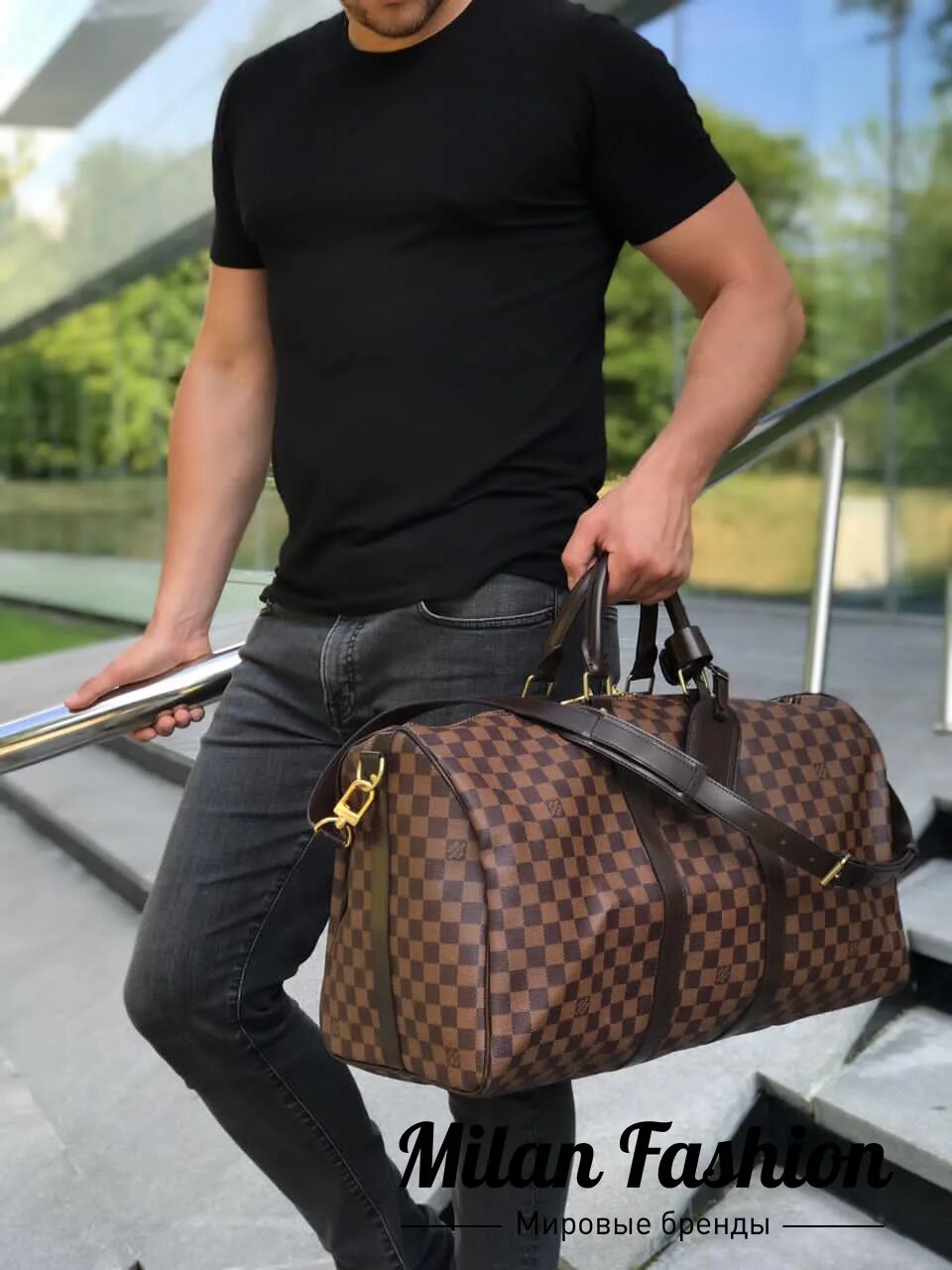 Мужской луи. Дорожная сумка Луи Виттон. Дорожная сумка Louis Vuitton. Сумка Louis Vuitton Keepall 55. Мужская дорожная сумка Луи Виттон.