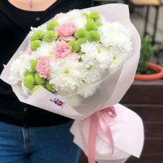 За 5 хризантем и 7 гвоздик