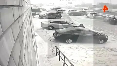 Сбросило ветром